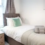 Generous House Near The Liberty Stadium